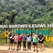 paket trekking ke curug leuwi hejo